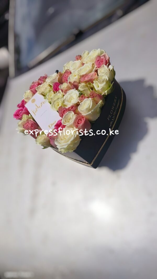 Love bloom box